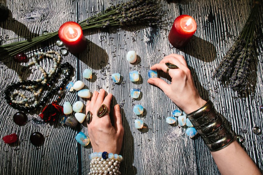 Ritualsteine,Steine,Edelsteine,Meditation,Rituale Foto: ©  Timur Tukusbayev @ shutterstock