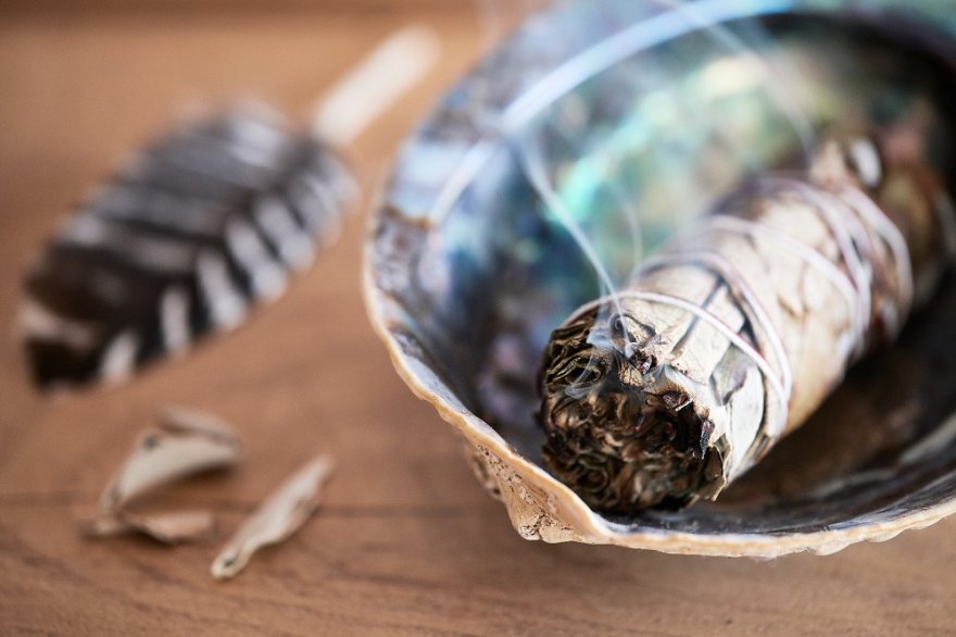 Ruchern,Wunschruchern,Kerze,Ritual Foto: ©  efoArt.jpeg @ AdobeStock