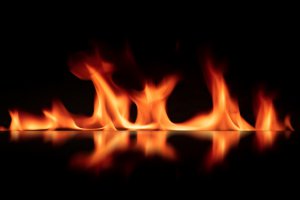 Flammenschrift Foto: ©  CHAINFOTO24 @ shutterstock