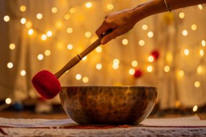 Klangschalen Foto: ©  alex.zvar93 @ shutterstock