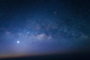 Kosmisch Foto: ©  Southtownboy Studio @ shutterstock
