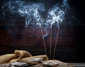 Rucherstbchen Foto: ©  Lumixera @ shutterstock