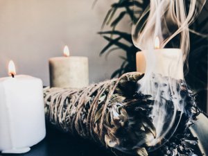 Weissmagische Rituale Foto: ©  Gonca Elbeyli.jpg @ shutterstock