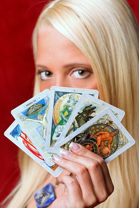 Sexy Hexen - Angelina, die Kartenlegerin Foto: ©  Gina Sanders @ Fotolia