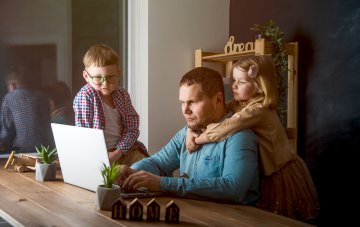 In Quarantne mit der Familie  wie man die Coronakrise mit der Familie bersteht Foto: ©  Sharomka @ shutterstock