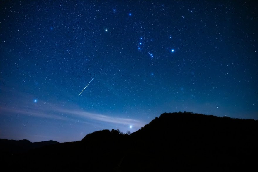 Energie und Verbundenheit, Blick in die Zukunft Foto: ©  astrosystem.jpeg @ AdobeStock
