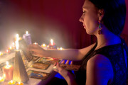 Warum manche Vorhersagen sich erst nach Jahren erfllen - Das Mysterium der Zeitlinien  Foto: ©  loliti @ shutterstock