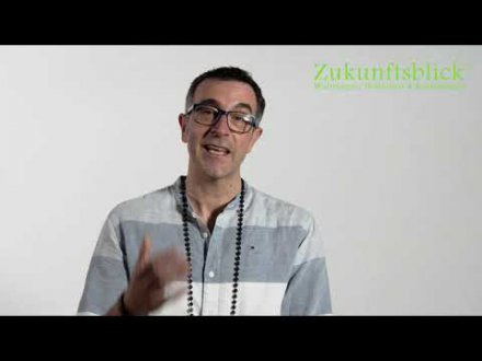 Starberater Angelo stellt sich vor Foto: © Eigenproduktion @ Zukunftsblick